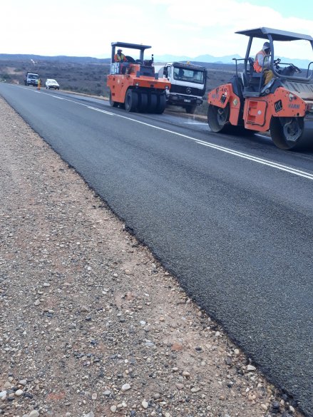 Roadworks on the R62 9 April 2019.jpg