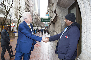 Before going about the formal business of the day, Premier Winde spent some time engaging with citizens.